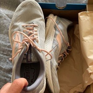 Brooks Ravenna Running shoes